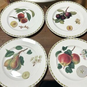 Queens 4 fruit design plate set